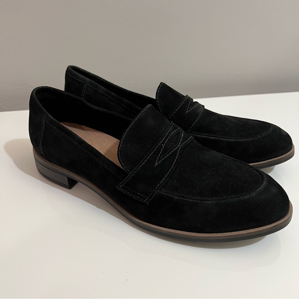 Clarks Trish Rose Black Suede Loafers | Size 8